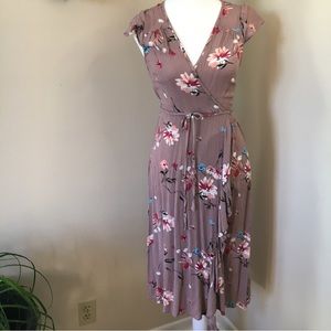 Band of Gypsies Size XS Floral Wrap Maxi Dress Asymmetrical Hem Cut Out Back EUC